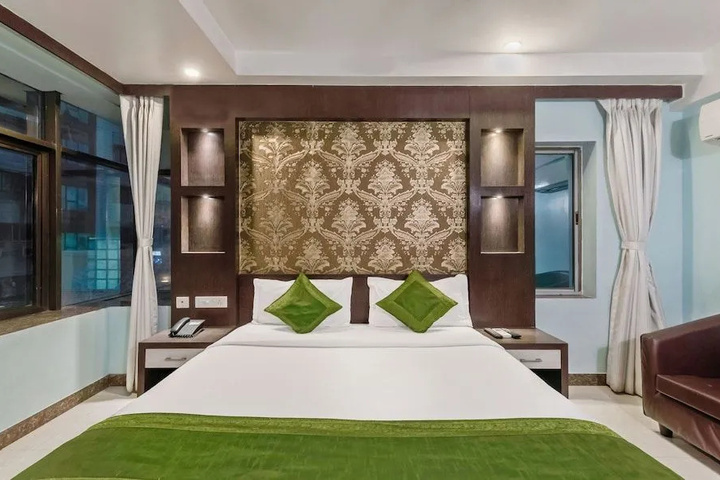 Room 3 of 15