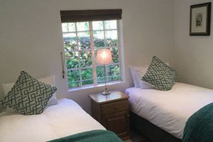 Room 28 of 87