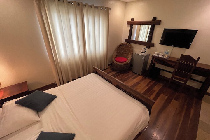 Room 22 of 68