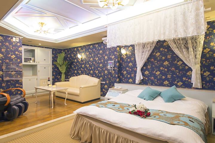 Room 15 of 41