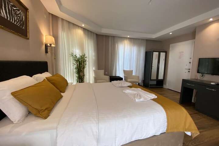 Room 14 of 86