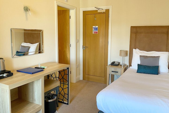 Room 71 of 146