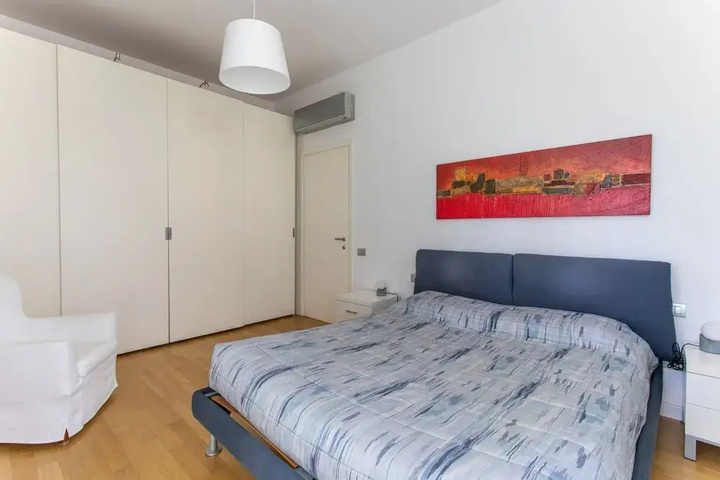 Room 3 of 16