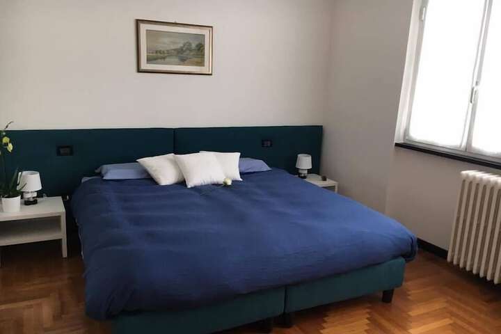 Room 7 of 18