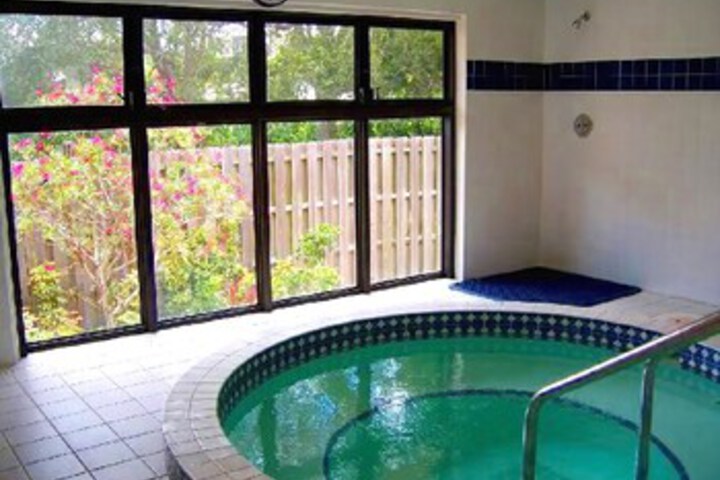 Pool 12 of 34