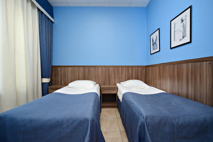 Room 8 of 20