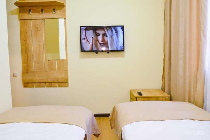 Room 3 of 13