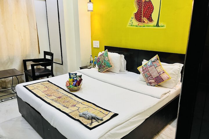 Room 18 of 31