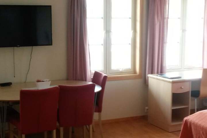 Room 5 of 13