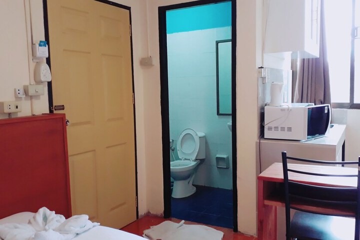 Room 75 of 86