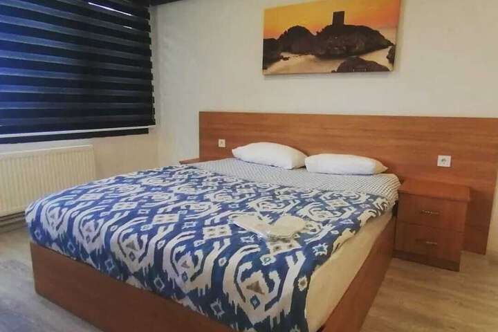 Room 5 of 38