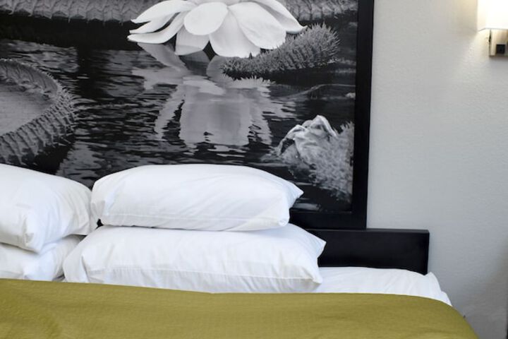 2 Queen Beds (2 of 7)