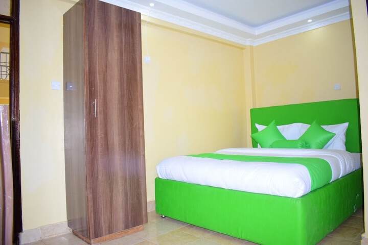 Room 12 of 21