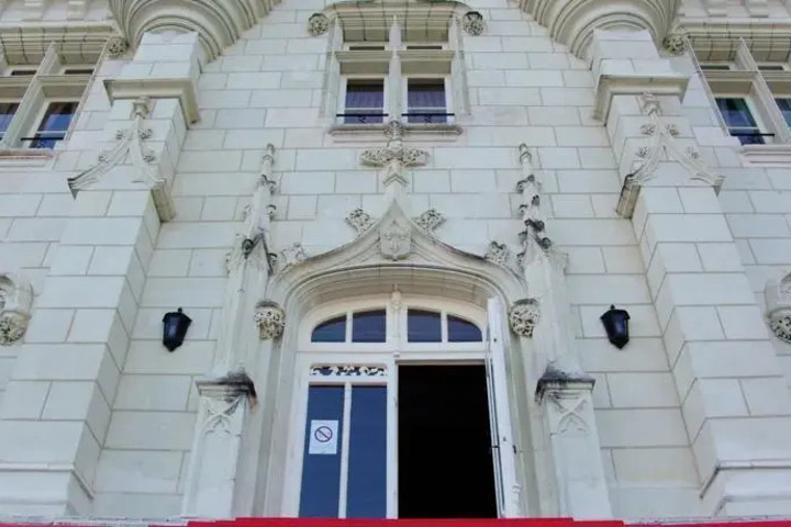 CHATEAU HOTEL SAVIGNY