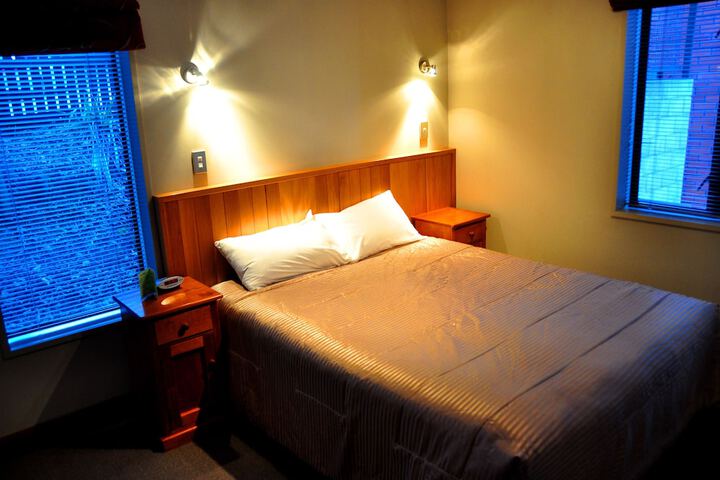 Room 5 of 110