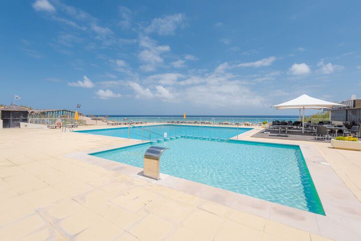 Pool Hotel