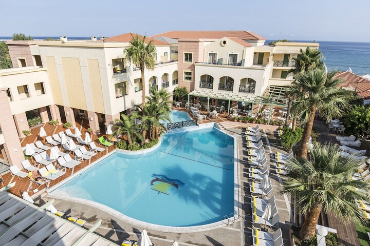 Pool Hotel