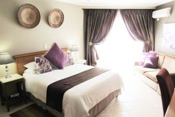 Room 12 of 33