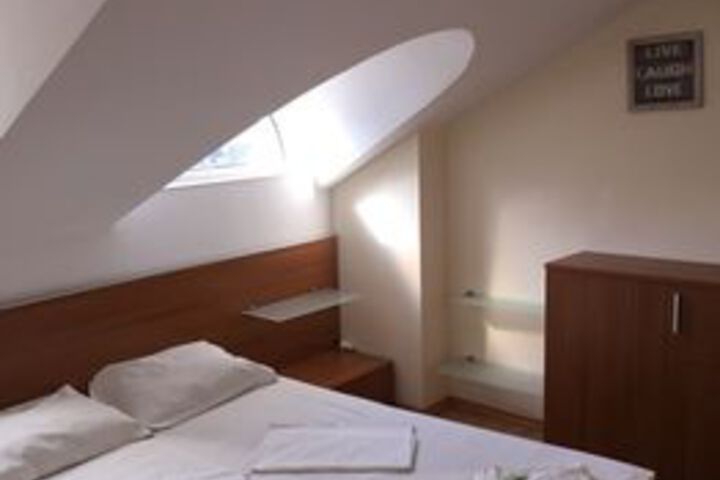 Room 19 of 36