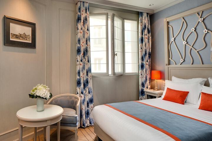 Room 27 of 60
