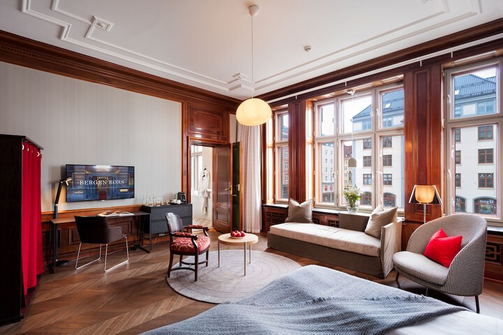 Room 15 of 82