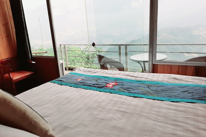 Room 6 of 20
