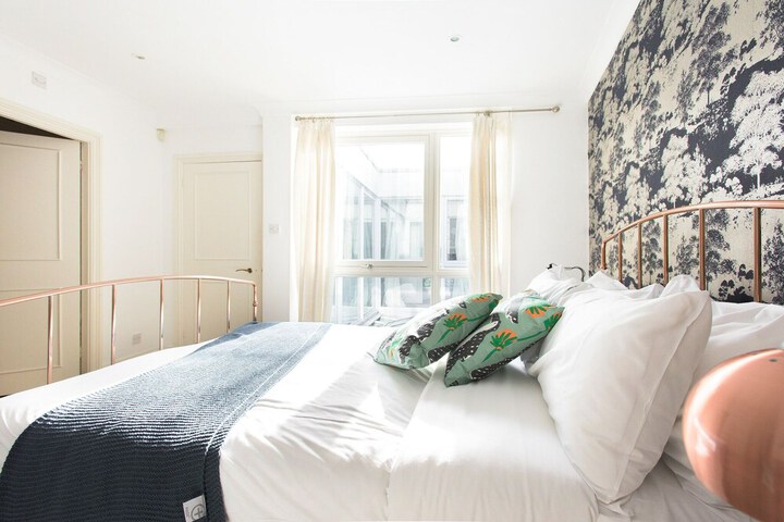 Room 6 of 29