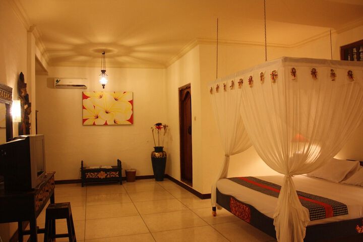 Room 2 of 57