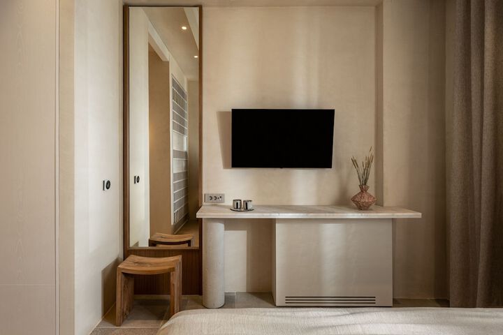Room 14 of 61