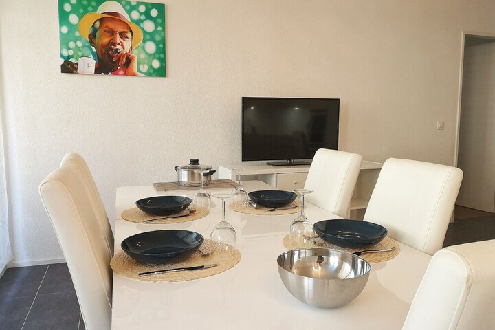 Room 8 of 26