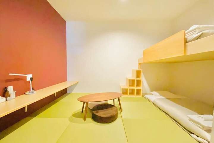 Room 12 of 24