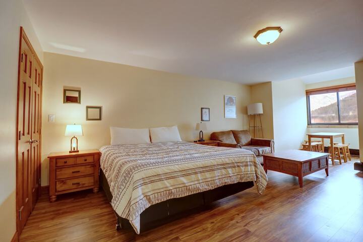 Vs553 Village Square Hotel Room Hotel Room