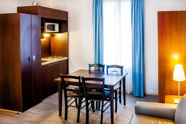 Private kitchenette