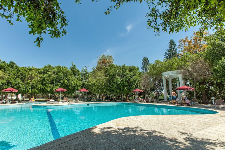Hotel with Pool