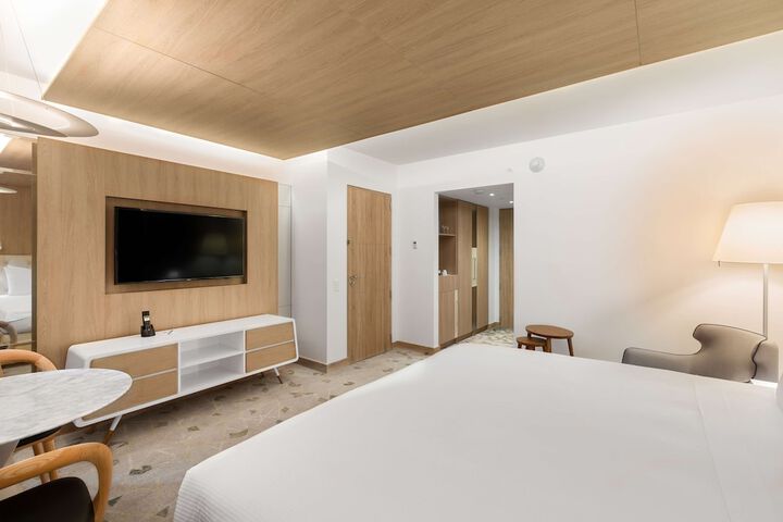 Room 35 of 88