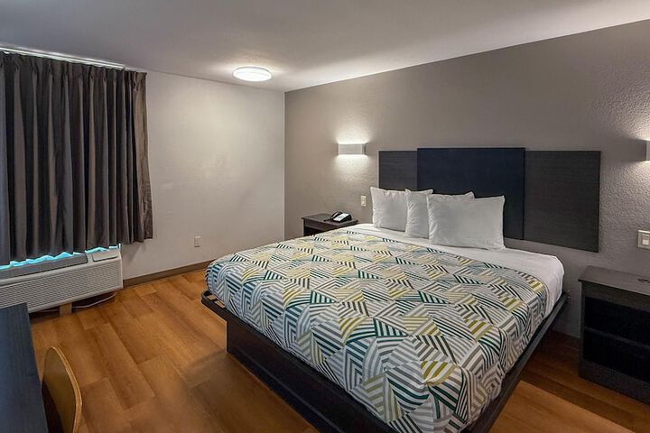 Room 21 of 48