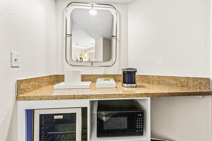 Minibar