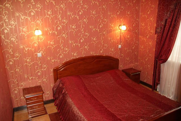 Room 6 of 36