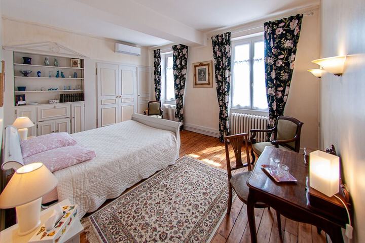 Room 10 of 54