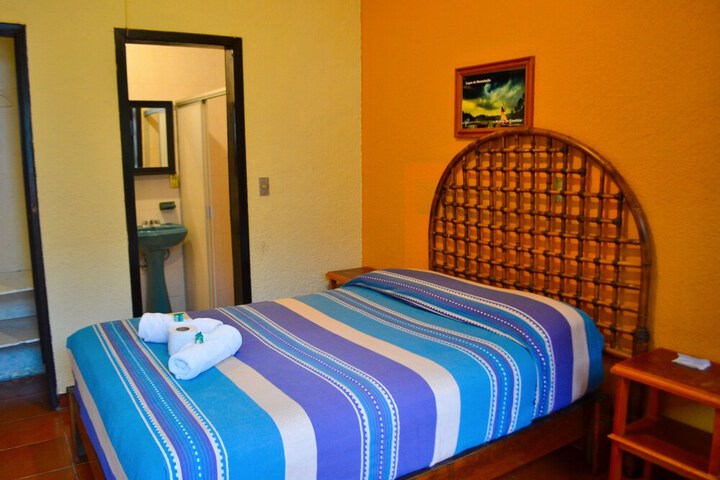 Room 8 of 16