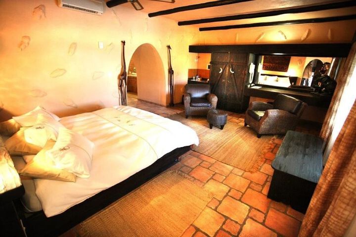 Room 9 of 40
