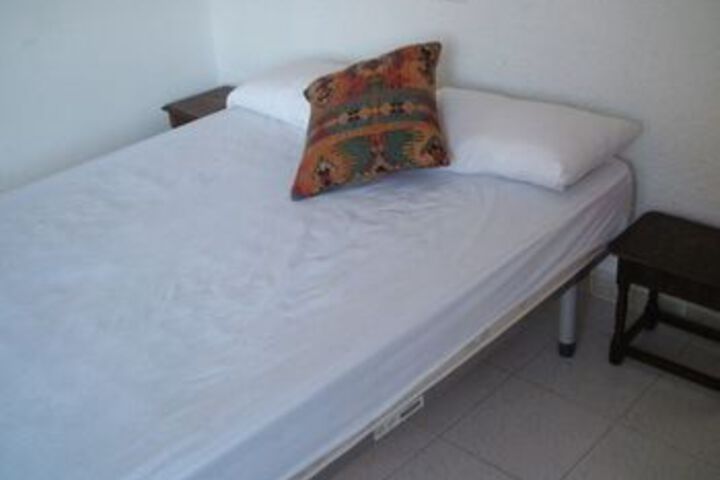 Room 5 of 11