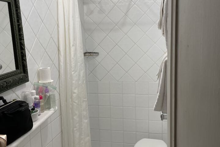 Room 32 of 44