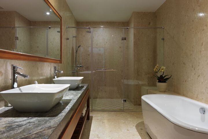 Room 18 of 21