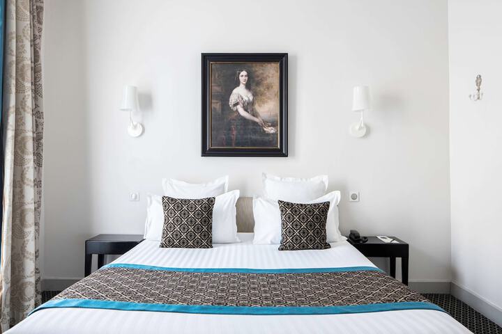 Room 40 of 74