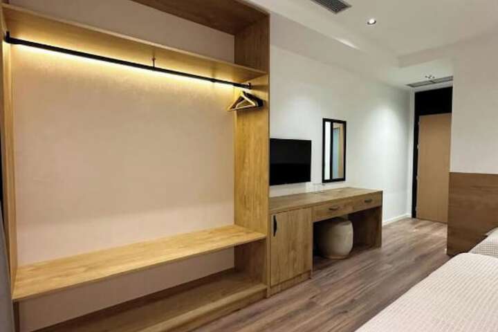 Room 12 of 52