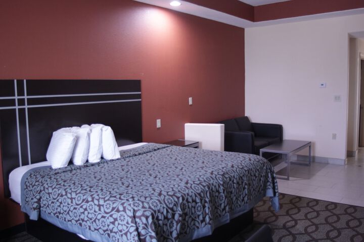 Room 4 of 51