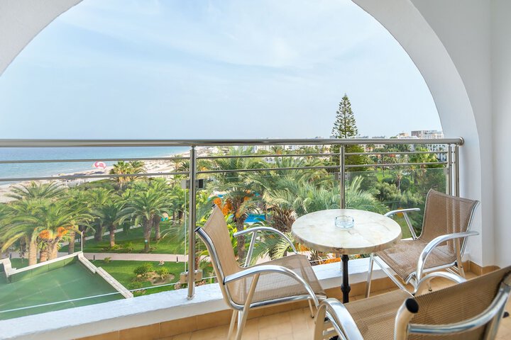 Terrace/Patio 7 of 39