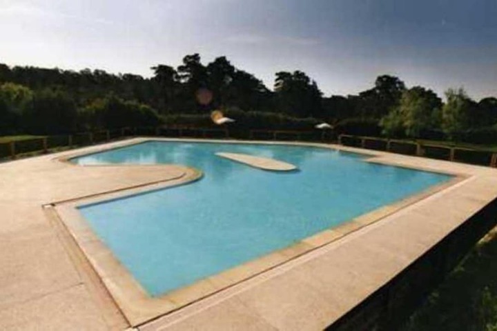 Pool 46 of 160