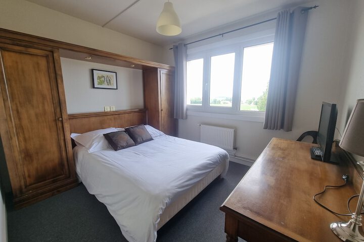 Room 22 of 48